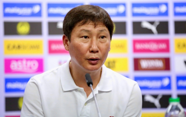 HLV Kim Sang Sik chia tay ĐT Việt Nam