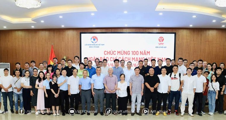LĐBĐ Việt Nam gặp gỡ, chúc mừng nhà báo, phóng viên nhân dịp 21/6