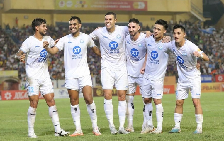 Nam Định đá 3 trận trên sân nhà ở Shopee Cup