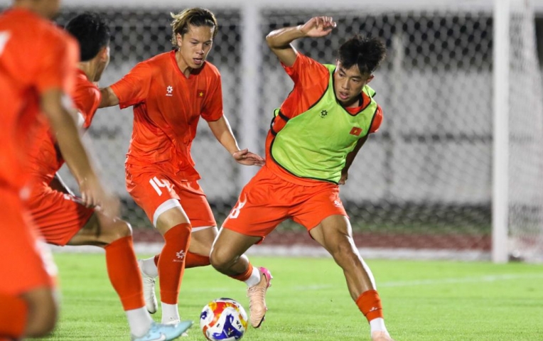 Malaysia hụt hơi, U23 Việt Nam đua vô địch với đội nào?