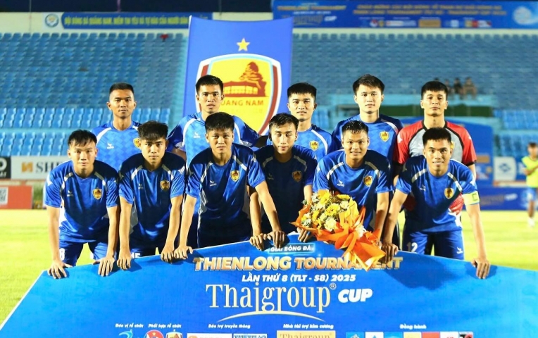 Diễn biến mới nhất vụ đội bóng Việt Nam giải thể, bỏ V-League