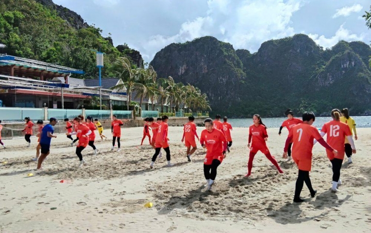 ĐT nữ Việt Nam chốt 'quân xanh' trước ngày đấu Thái Lan, Indonesia