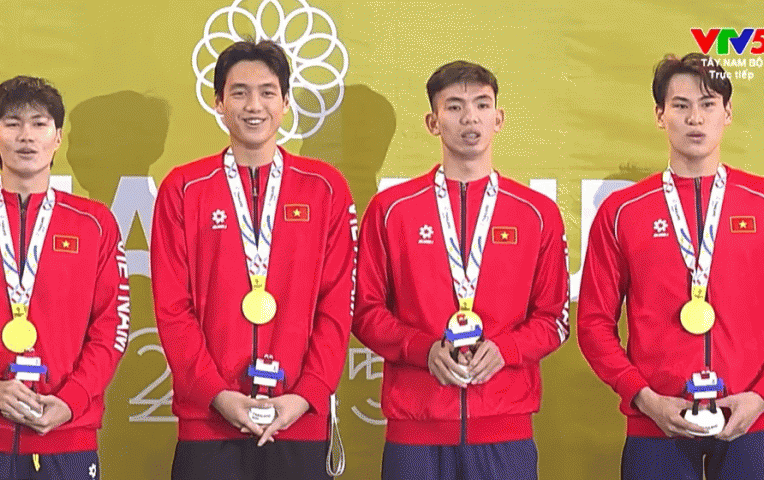 Kình ngư 17 tuổi gây sốt, ĐT bơi giành HCV quý giá cho đoàn Việt Nam