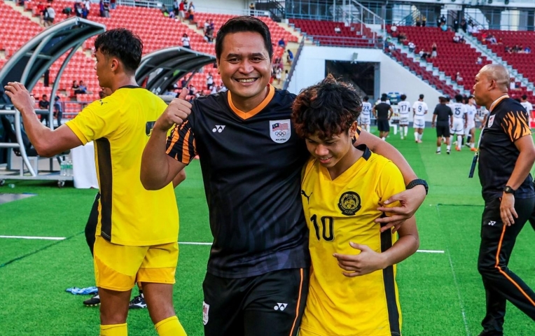 HLV U22 Malaysia mãn nguyện với tấm HCĐ SEA Games 33