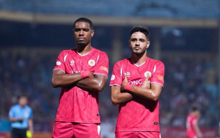 Tiền đạo Brazil hạnh phúc khi giành danh hiệu cao quý ở Việt Nam