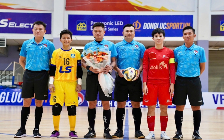 Giã từ sân cỏ, tiền vệ ĐT Việt Nam bất ngờ tái xuất ở sân futsal