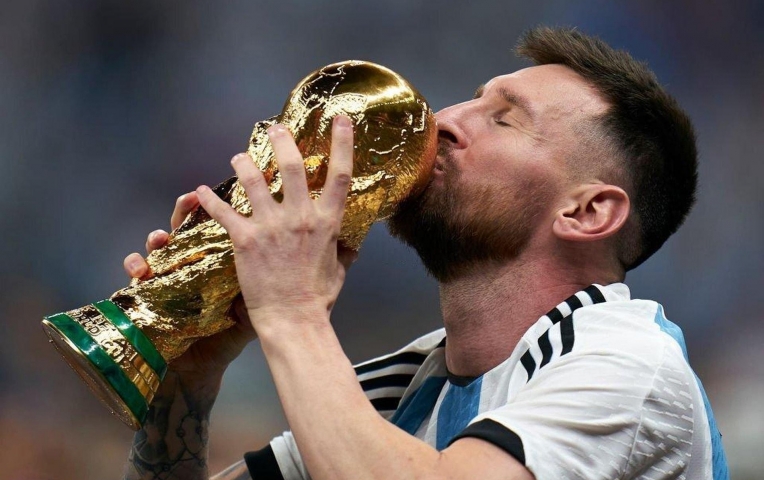 Khoảnh khắc Messi vô địch World Cup được bán với giá... hơn 3 tỷ Đồng