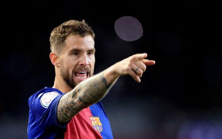 Đàm phán thần tốc, Ronaldo đón chào 'thủ lĩnh phòng ngự' Barca