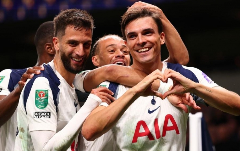 Trực tiếp Tottenham vs Brentford, 22h00 hôm nay 6/12