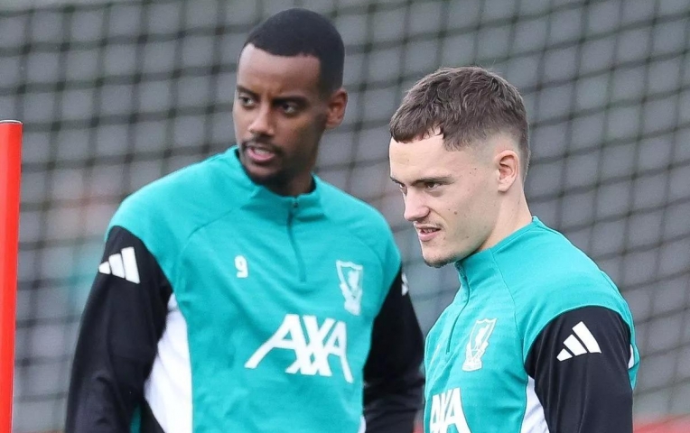 Vừa đến nửa năm, bom tấn kỷ lục của Liverpool sắp bị 'đào thải'