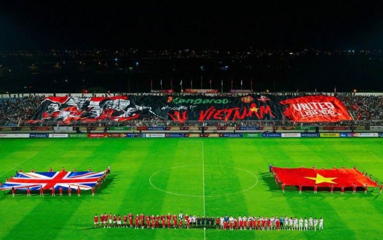 SVĐ Việt Nam từng đón các cầu thủ MU thi đấu bất ngờ đổi tên