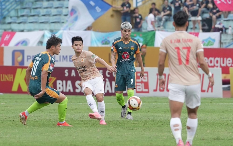 V-League 2023/24: Kịch tính cuộc đua ngôi Á quân và trụ hạng
