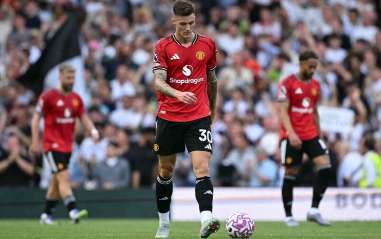 MU lập thêm kỷ lục buồn sau trận hoà Leeds United