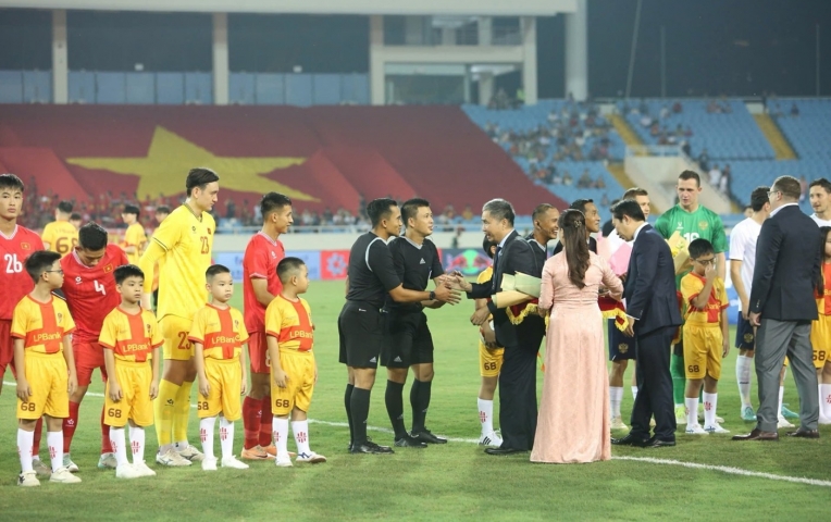 Khai mạc Giải bóng đá giao hữu quốc tế LPBank Cup 2024