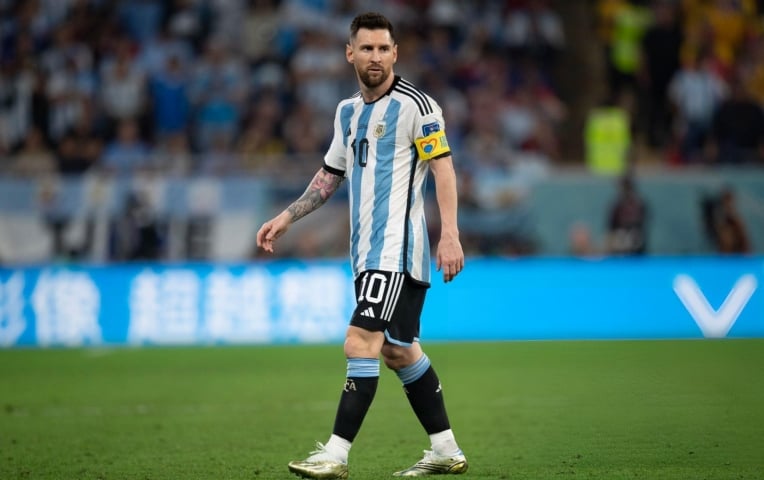 Messi và những biệt danh thú vị: Từ 'bọ chét' cho tới 'quái thú'