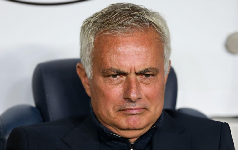 Chuyển nhượng sáng 7/11: Mourinho có thể tái xuất Ngoại hạng Anh?