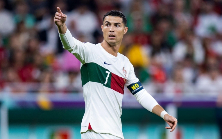 Ronaldo chỉ thẳng hai thần tượng của mình