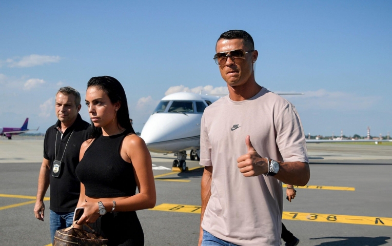 Cristiano Ronaldo tới Indonesia