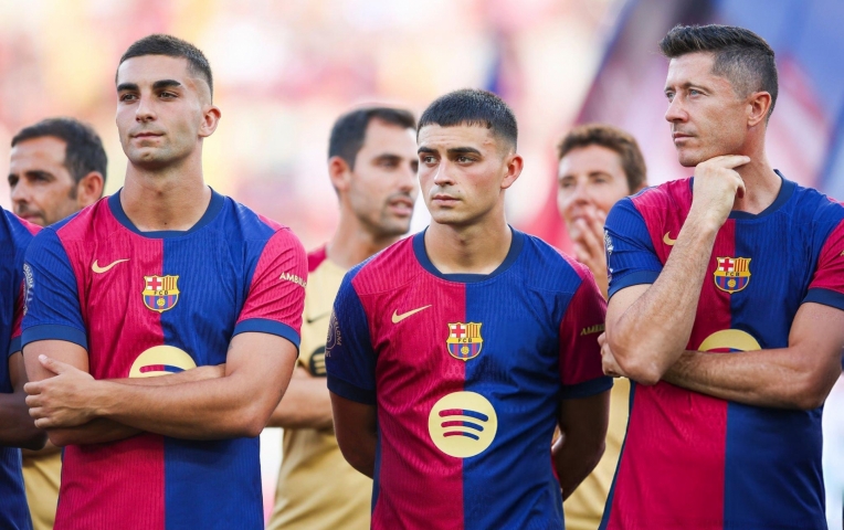 Ferran Torres sẵn sàng 'đóng thế' Lewandowski tại C1