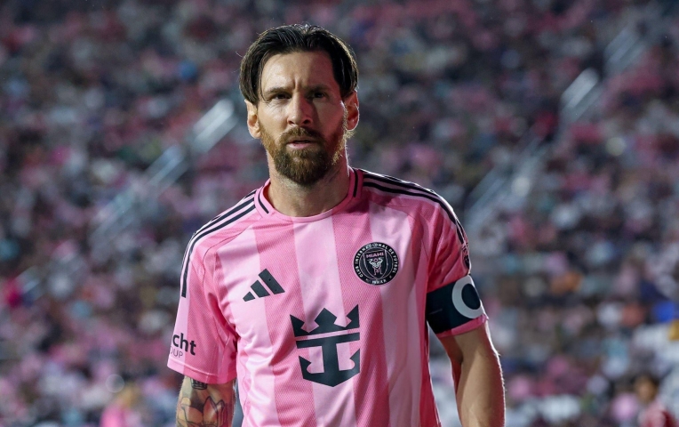 Messi phản ứng bất ngờ, ngó lơ chiến thắng của Inter Miami
