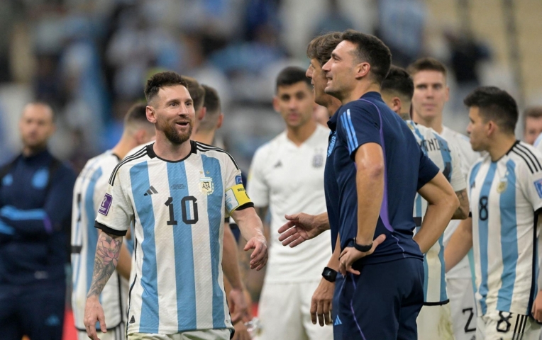 HLV Argentina 'chê' Messi, chỉ thẳng 3 cầu thủ xuất sắc nhất