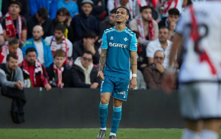 Antony nhận tin không thể buồn hơn tại Real Betis