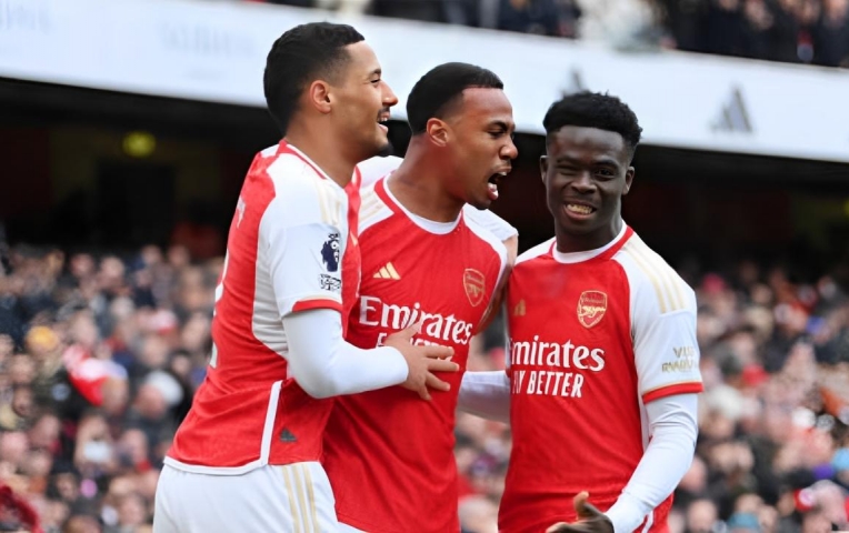 Quyết tâm vô địch, Arsenal 'trói chân' 3 trụ cột