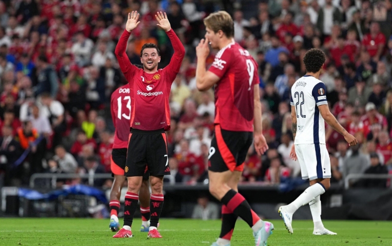 NHM MU yêu cầu bán 4 ngôi sao sau chung kết Europa League