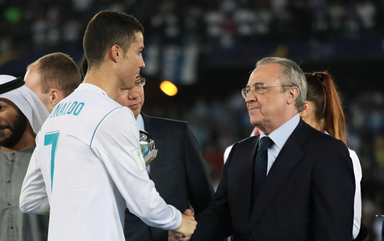 Chủ tịch Real được kêu gọi làm 'điều đặc biệt' với Ronaldo