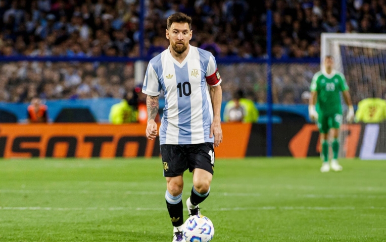 Trực tiếp Chile vs Argentina: Messi dự bị