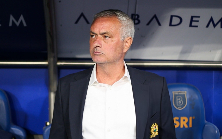 HLV Jose Mourinho bị từ chối phũ phàng