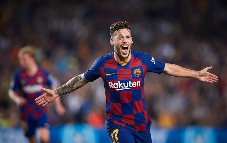 Cựu sao Barca nhập viện vì bị chó cắn vào... 'chỗ hiểm'