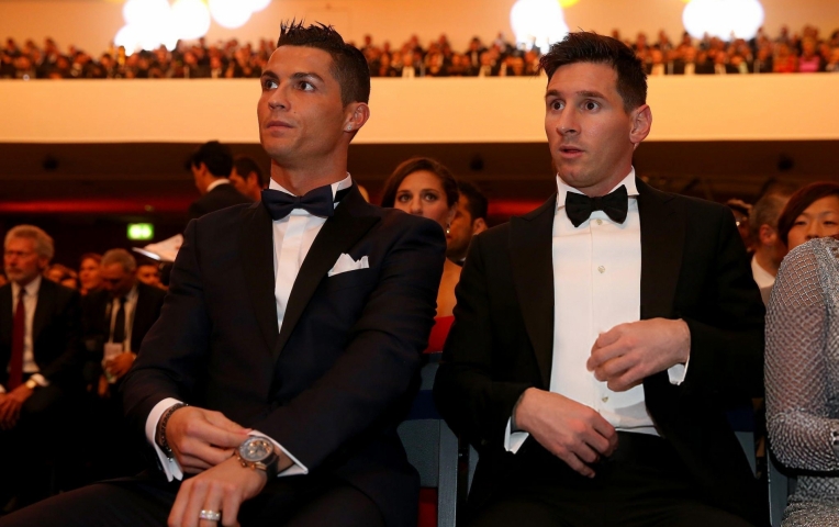 Ronaldo và Messi bầu cho ai giành Quả bóng vàng và FIFA The Best?