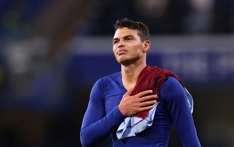 CHÍNH THỨC: Thiago Silva tái xuất đội bóng vĩ đại châu Âu