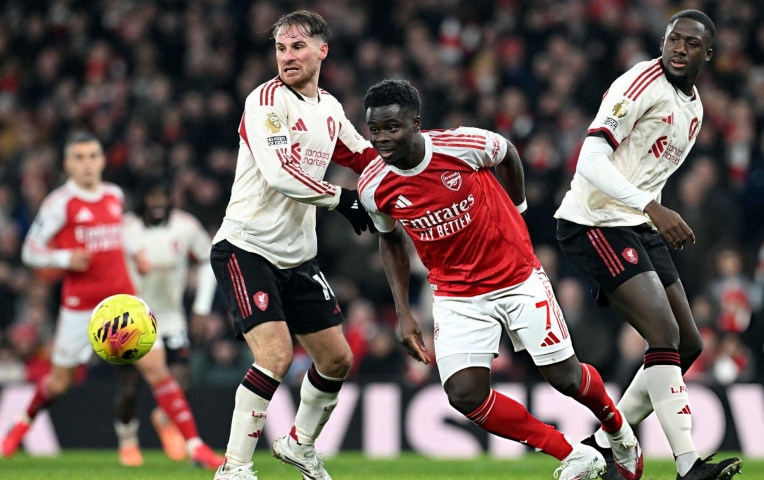 Hòa Liverpool, Arsenal lỡ cơ hội gia tăng cách biệt
