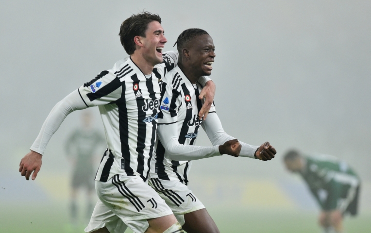Juventus buông trụ cột, MU cầm 'ba bích' đấu Chelsea