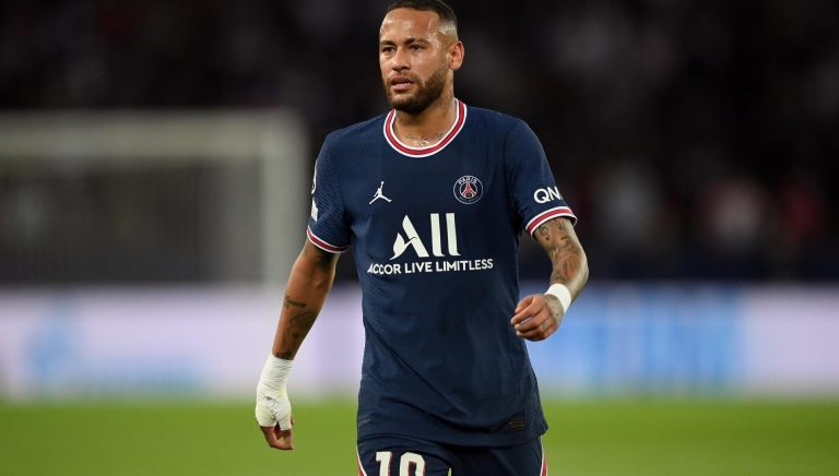 Sinh con thứ 4, Neymar nhận luôn quà từ PSG
