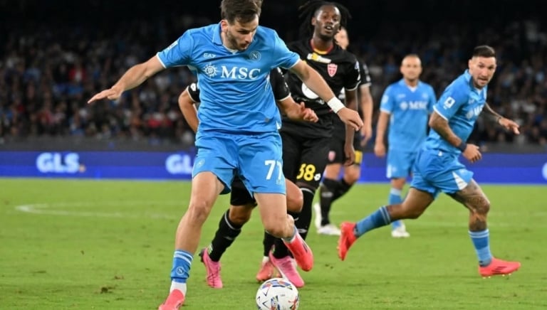 Trực tiếp Napoli vs Como, 23h30 hôm nay 4/10