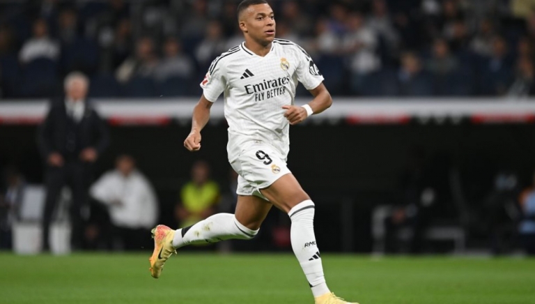 Barcelona không vui vì Kylian Mbappe