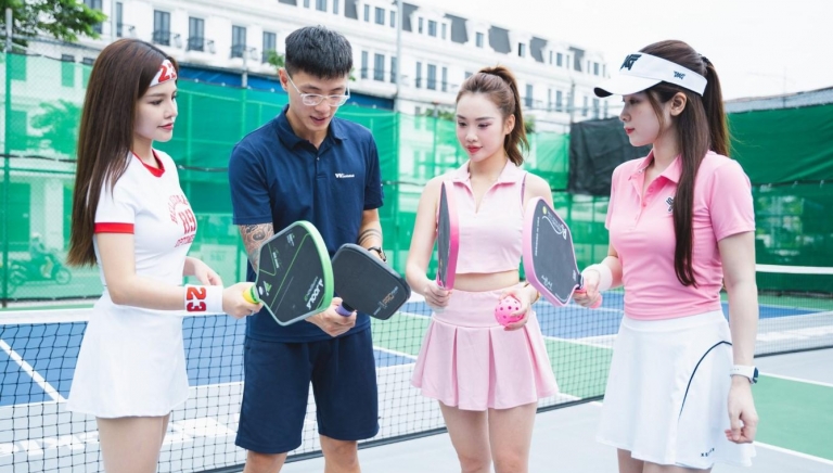 Cơn sốt Pickleball khiến người Việt vung tiền không tiếc tay
