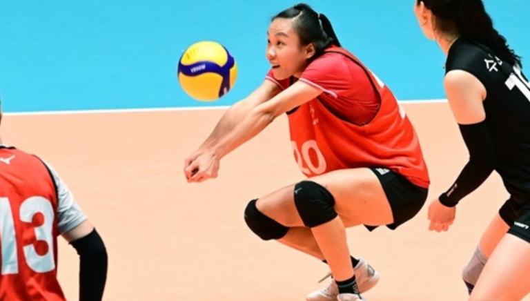 Trần Tú Linh được chuyên gia bóng chuyền Hàn Quốc chú ý