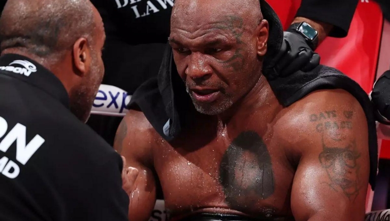 Mike Tyson từng suýt chết trong năm 2024