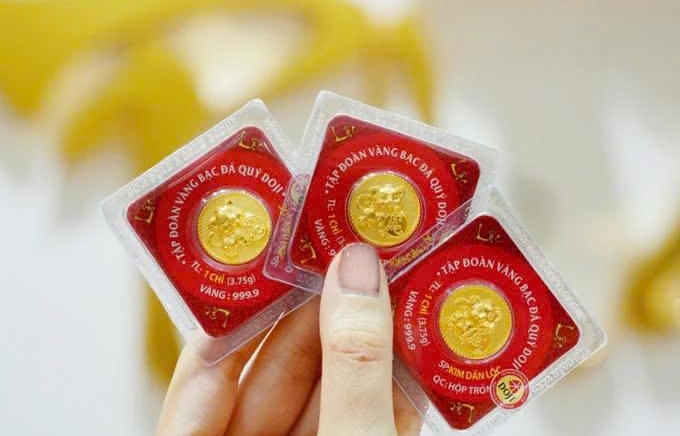 Giá vàng hôm nay chiều 6/5: Vàng SJC, DOJI lên giá chóng mặt