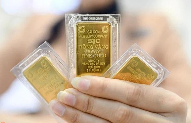 Giá vàng hôm nay tối 12/5: Vàng lao dốc mạnh, thị trường nhuộm đỏ