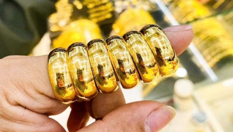 Giá vàng hôm nay chiều 13/5: SJC lấy lại đà tăng, thị trường khởi sắc