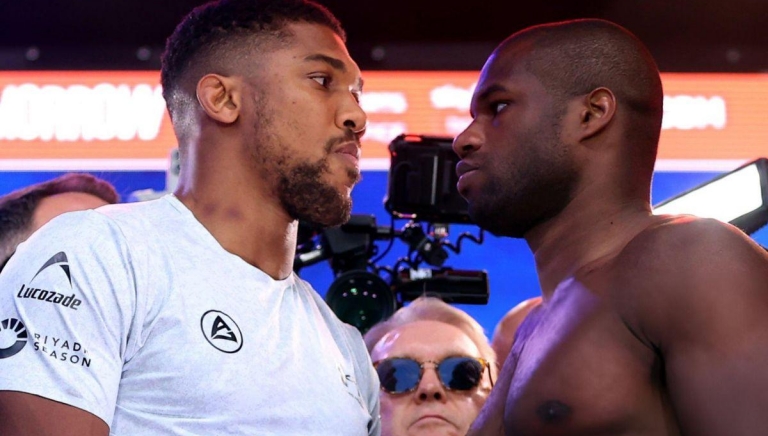 Anthony Joshua 'nặng kí' hơn Daniel Dubois trước trận tranh đai vô địch thế giới