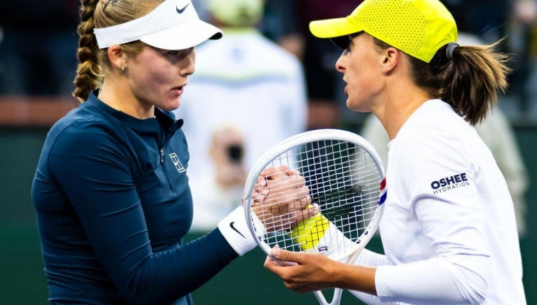 Indian Wells 2025: Swiatek hóa cựu vương, Sabalenka bật chế độ 'hủy diệt'