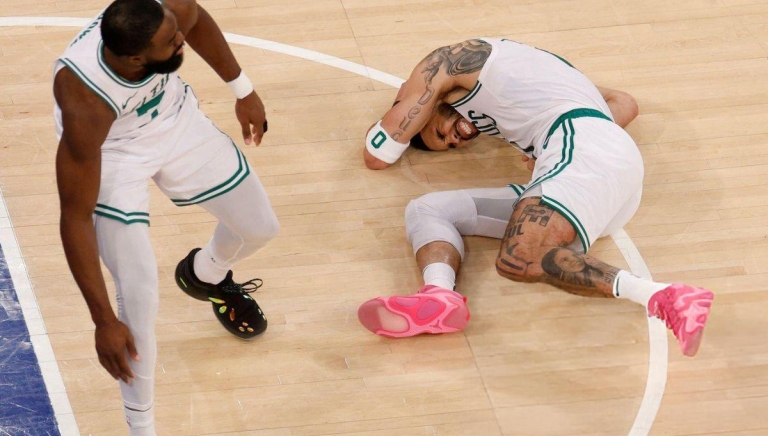 Jayson Tatum chấn thương nặng, Boston Celtics dễ thành cựu vương NBA
