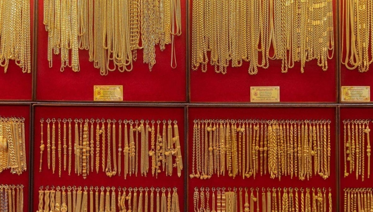 Giá vàng hôm nay tối 21/5: Sắc xanh bao phủ