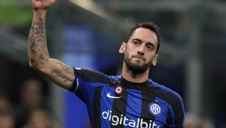 Inter nhận tin dữ: Hakan Calhanoglu lại chấn thương khi lên tuyển